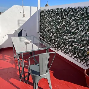  Apartamento Atico Con Vistas A Patio Cordobes
